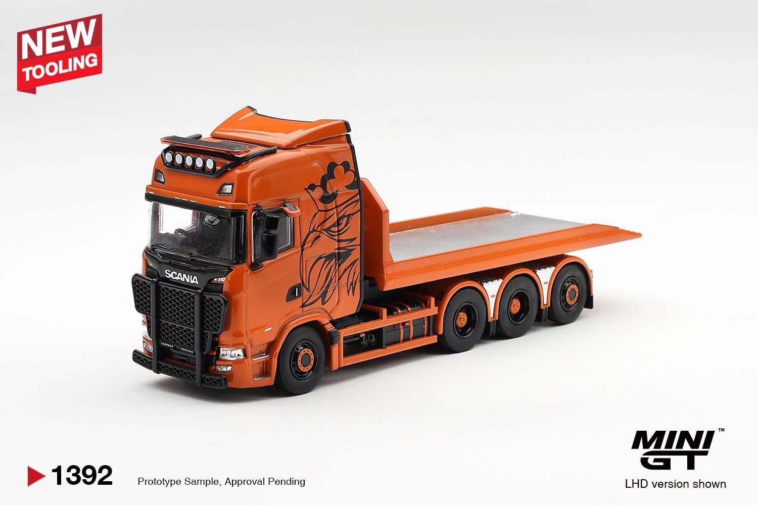 1:64 Mini GT - 2025 Scania 770S B8X4NA Hooklift Flatbed, orange