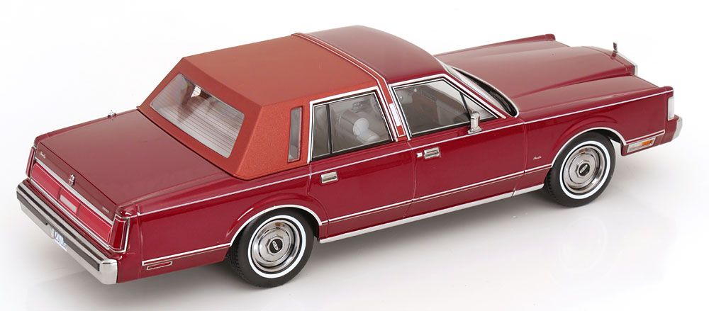 1:18 KK Scale - Lincoln Town Car Point Break Movie 1985 rotmetallic