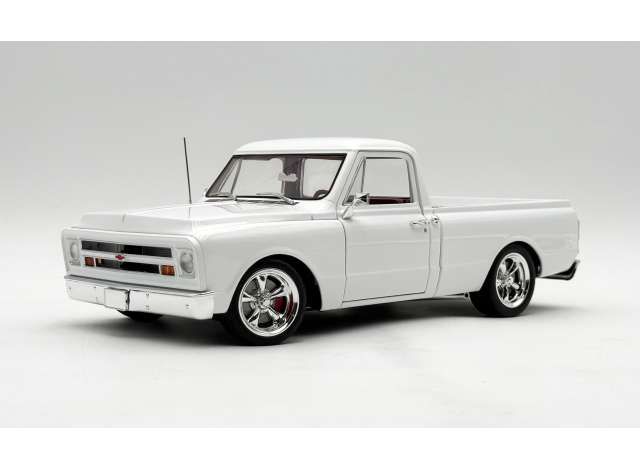 1:18 ACME - 1967 Chevrolet C-10 Custom, white 1:18 ACME - 1967 Chevrolet C-10 Custom, white