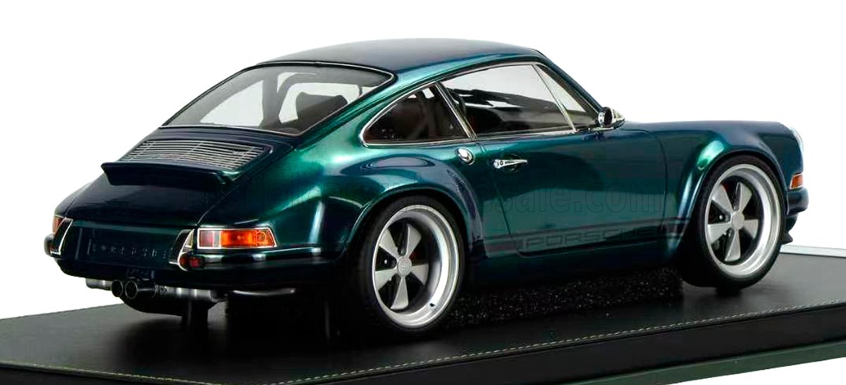 1:12 Motorhelix - 1991 Porsche 911 (964) Singer Coupé Bright Green