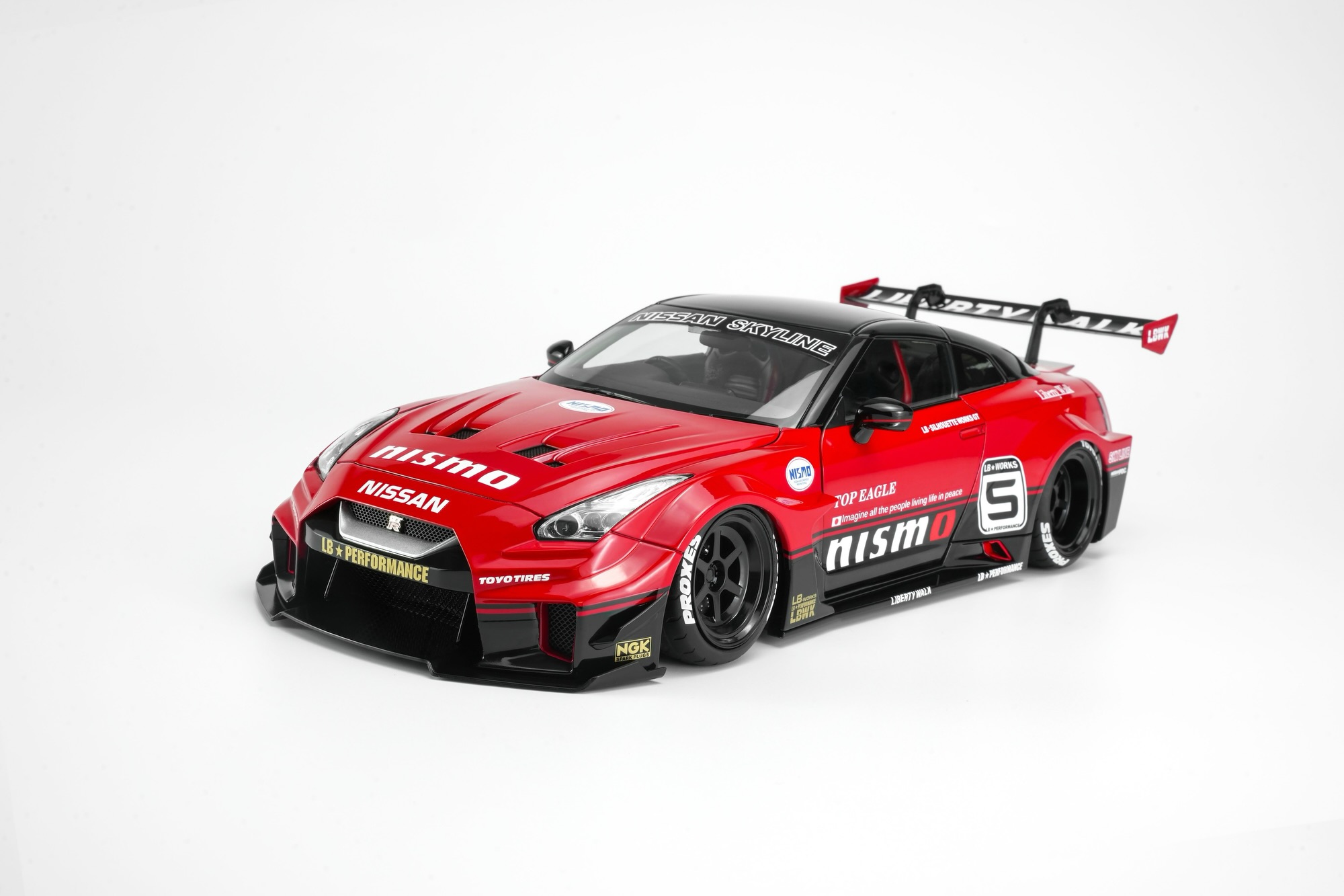1:18 Motorhelix - 2020 Nissan GT-R (R35) LBWK Silhouette Works Racing Red