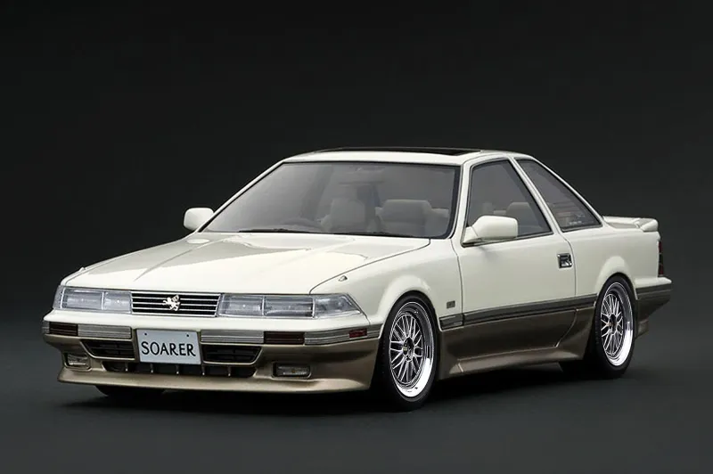 1:18 Ignition - Toyota Soarer (Z20) 3.0GT-LIMITED, pearl white/gold 1:18 Ignition - Toyota Soarer (Z20) 3.0GT-LIMITED, pearl white/gold
