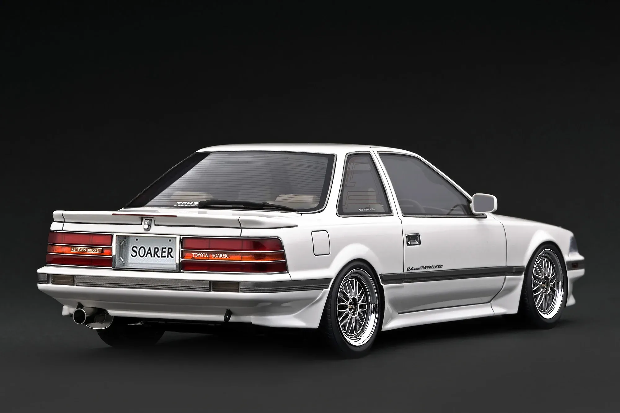 1:18 Ignition - Toyota Soarer (Z20) 2.0GT-Twin Turbo L, white