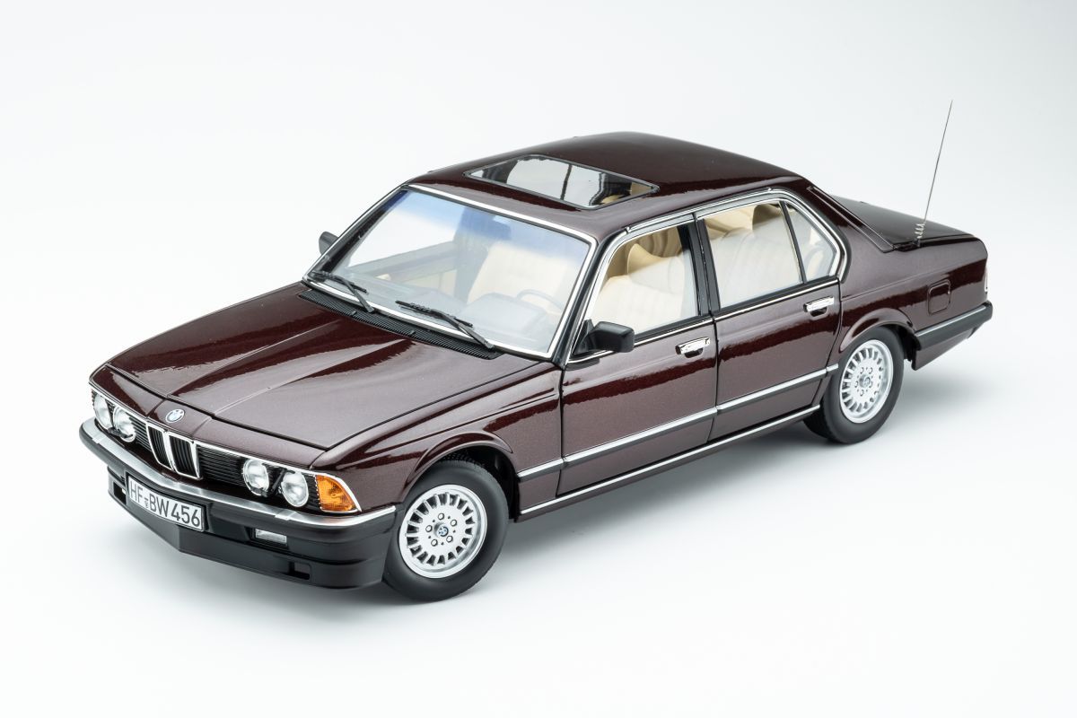 1:18 Touring Modelcars - 1984 BMW 745i (E23) Burgundy Red Metallic