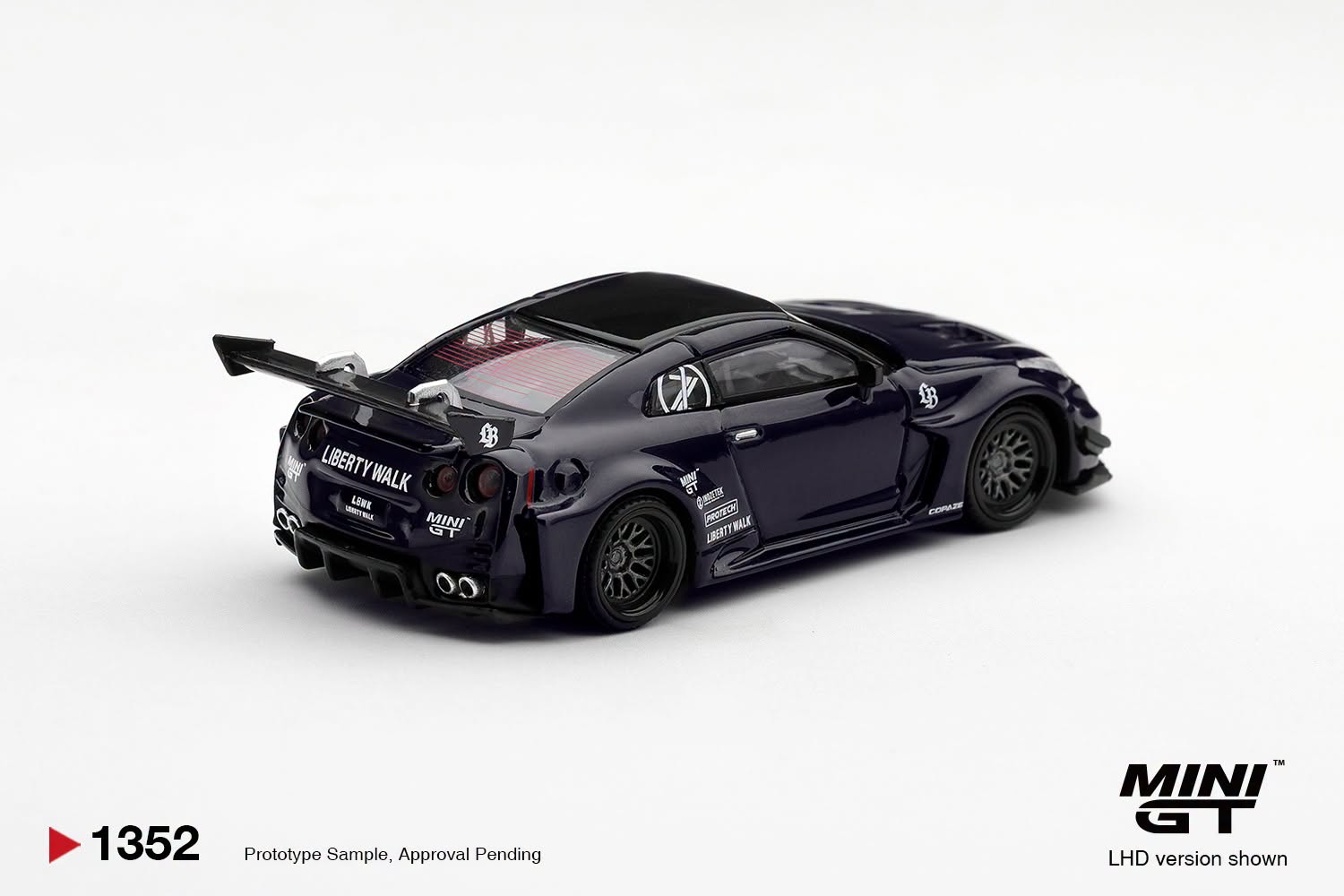 1:64 Mini GT - 2025 Nissan GT-R R35 RR Ver. 2 *Inozetek Edition* *Blister packaging*