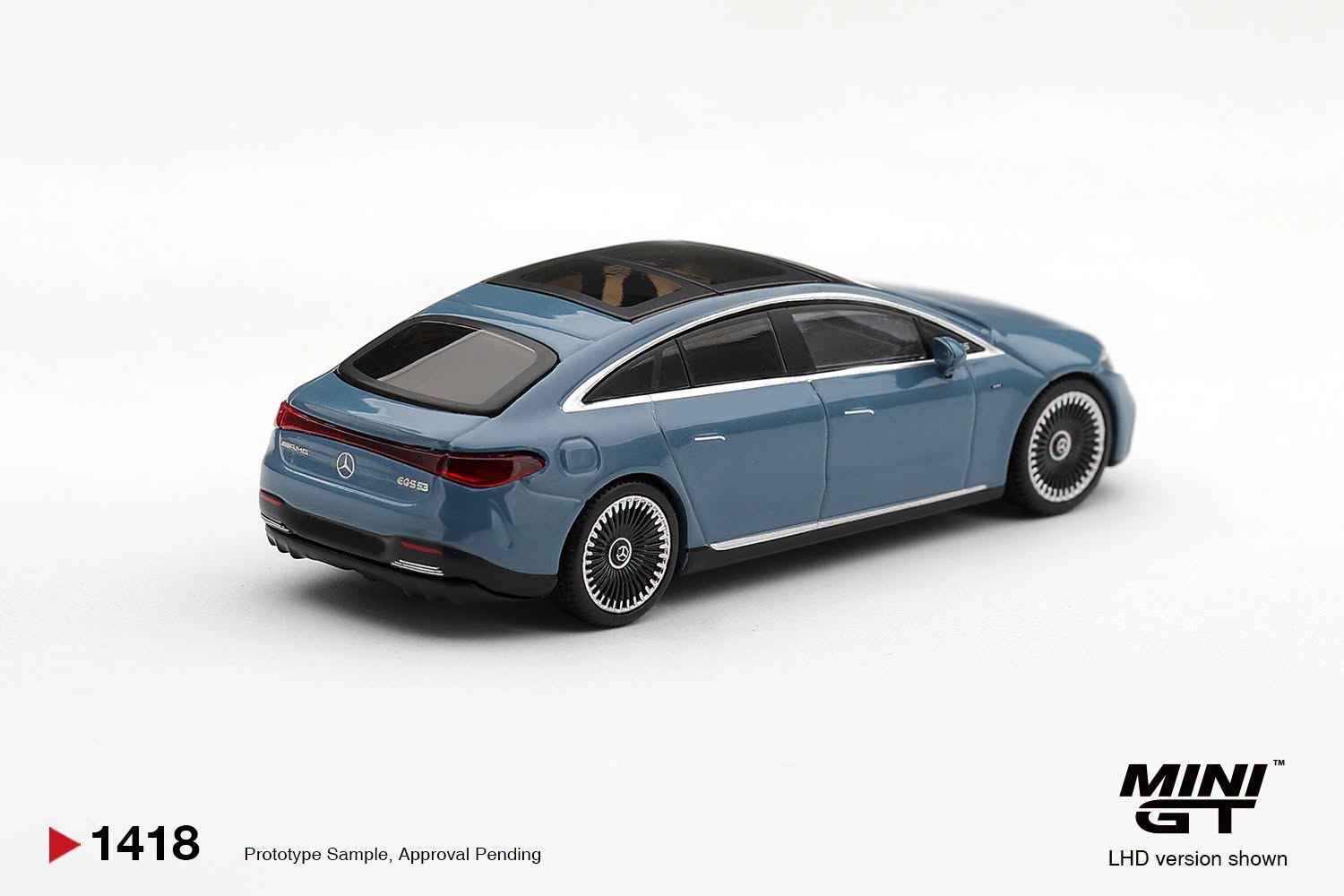1:64 Mini GT - 2021 Mercedes-Benz EQS 53, nautic blue metallic *Blister packaging*