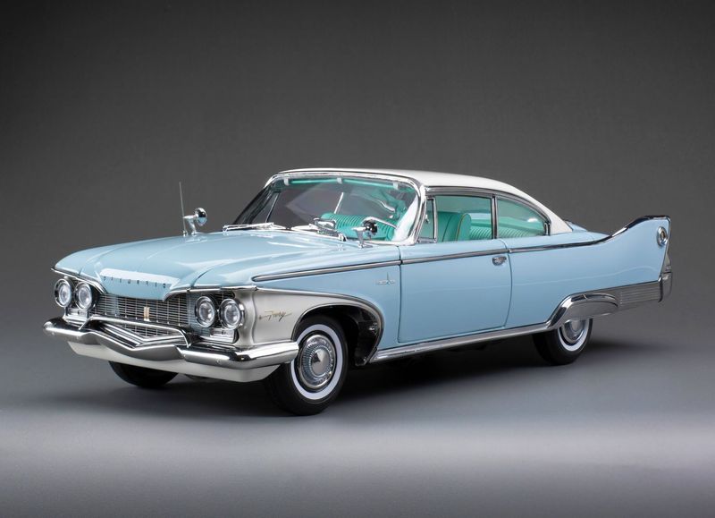 1:18 Sunstar - 1960 Plymouth Fury Turquoise White 1:18 Sunstar - 1960 Plymouth Fury Turquoise White