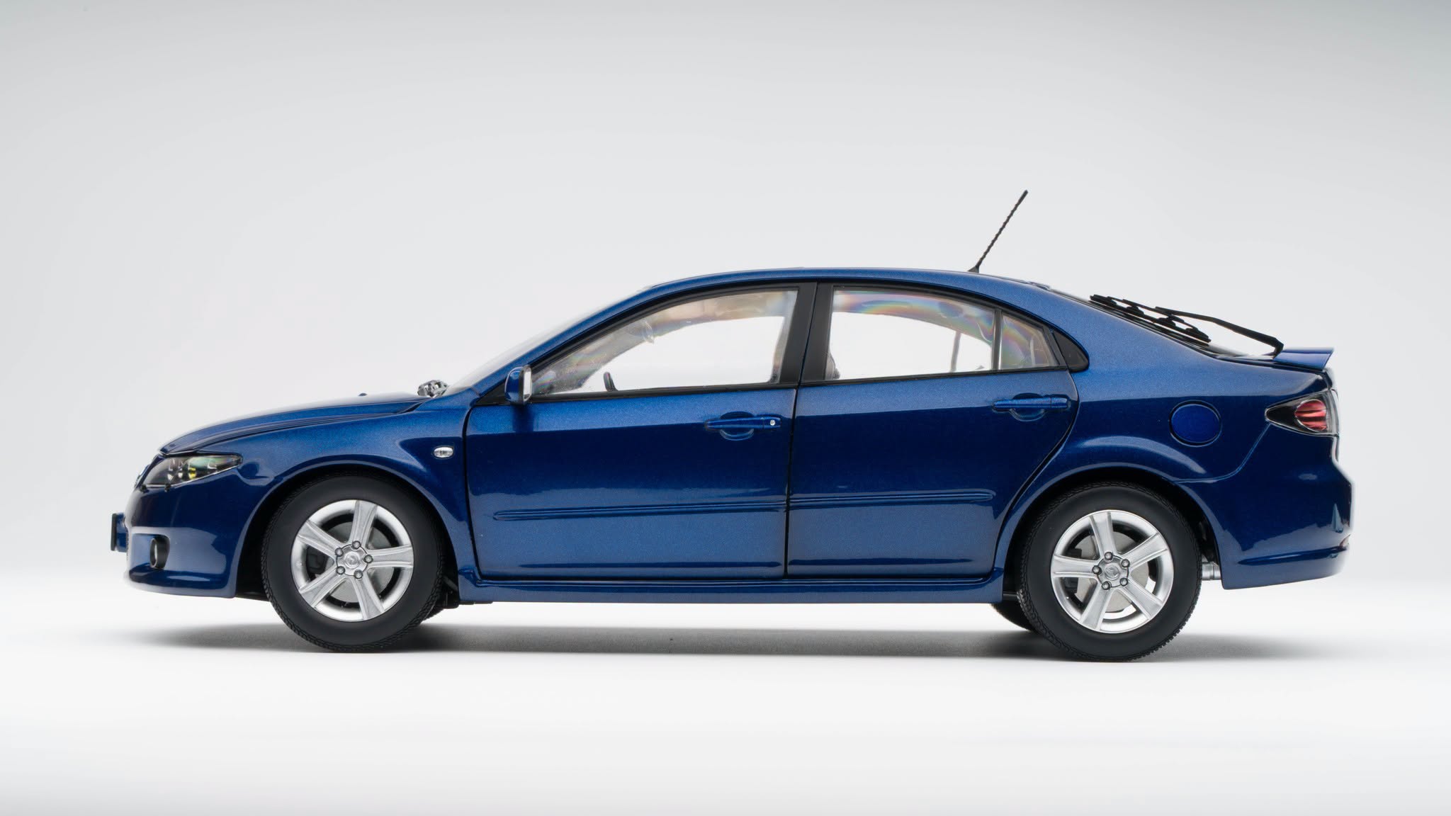 1:18 Sunstar - 2008 Mazda 6 Sport Sonic Blue Metallic
