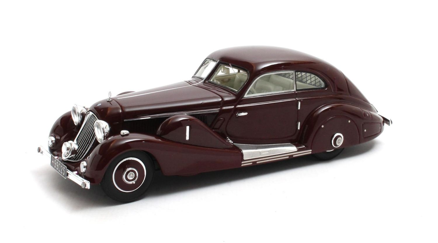 1:43 Matrix - 1935 Mercedes Benz 500K Spezial Stromlinienwagen Brown