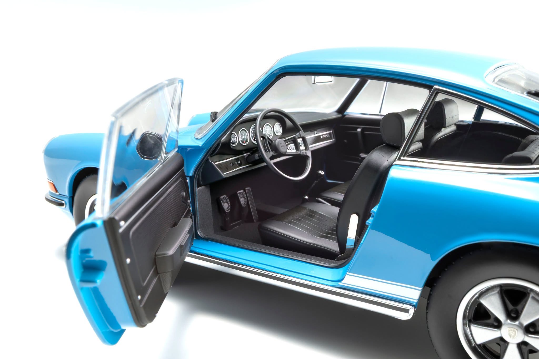 1:18 Kyosho - 1967 Porsche 911 S Coupé Blu Cristallo Blue Metallic