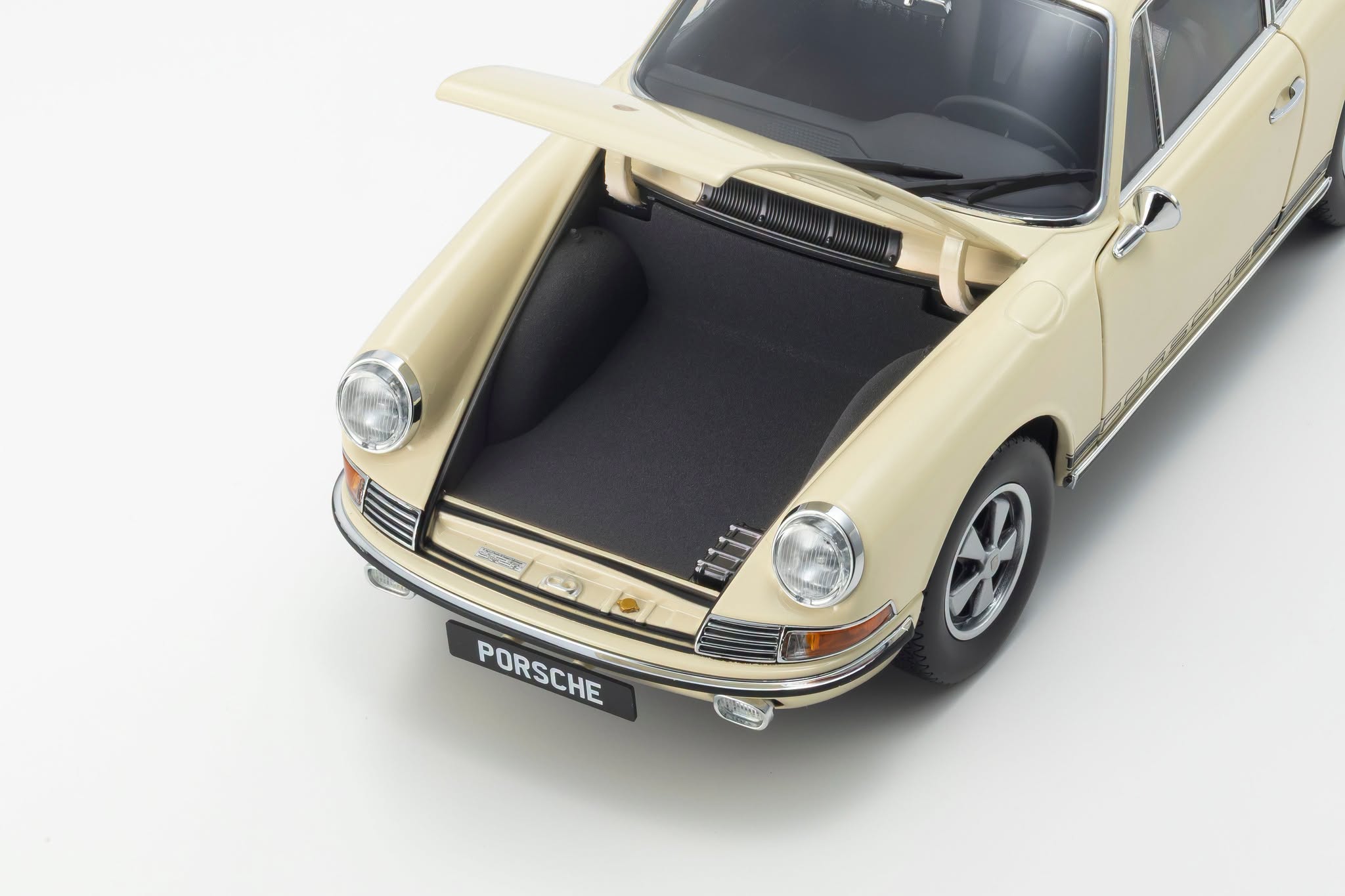 1:18 Kyosho - 1967 Porsche 911 S Coupé Ivory