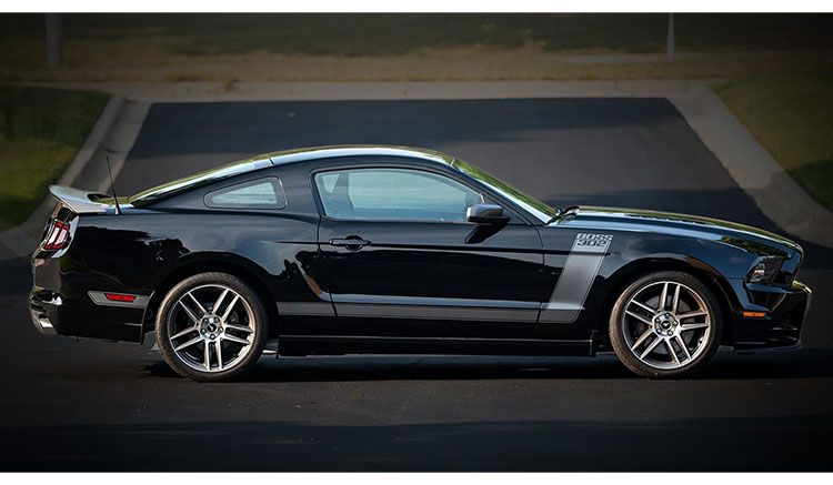 1:18 Shelby Collectibles - 2013 Ford Mustang Boss 302 Laguna Black