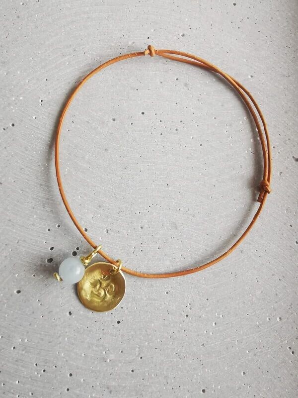 Om Armband