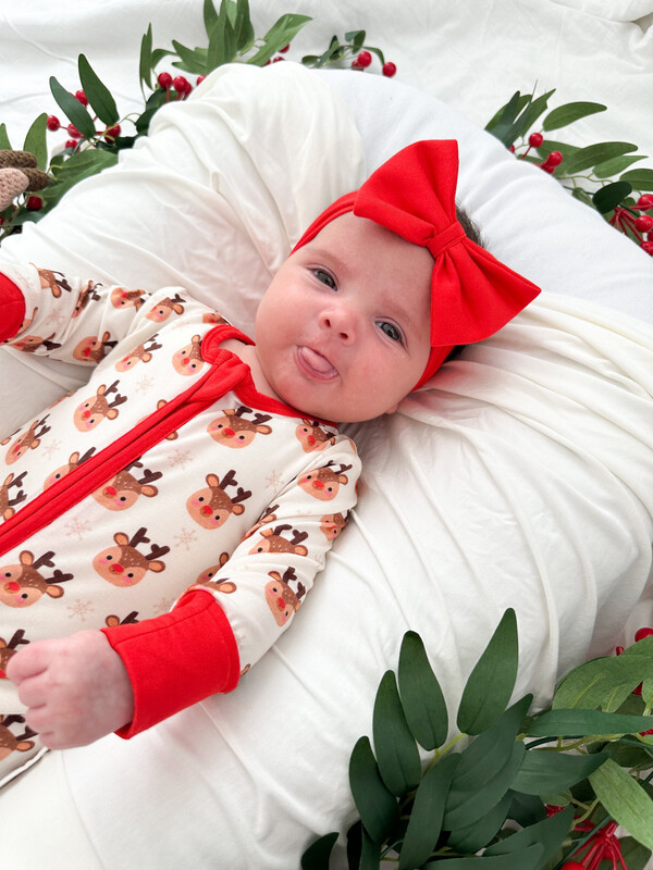 Cuddly Bow in Christmas Red
