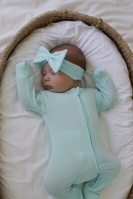 Cuddly Bow in Sky