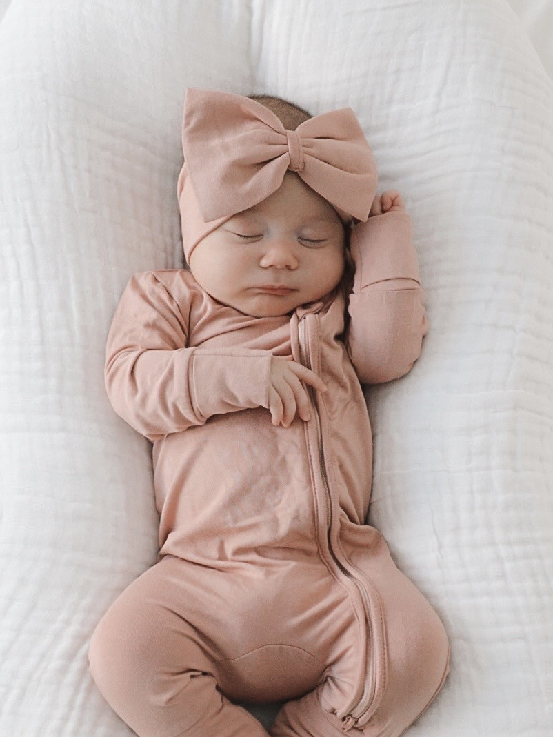 Cuddly Bow in Dusty Rose