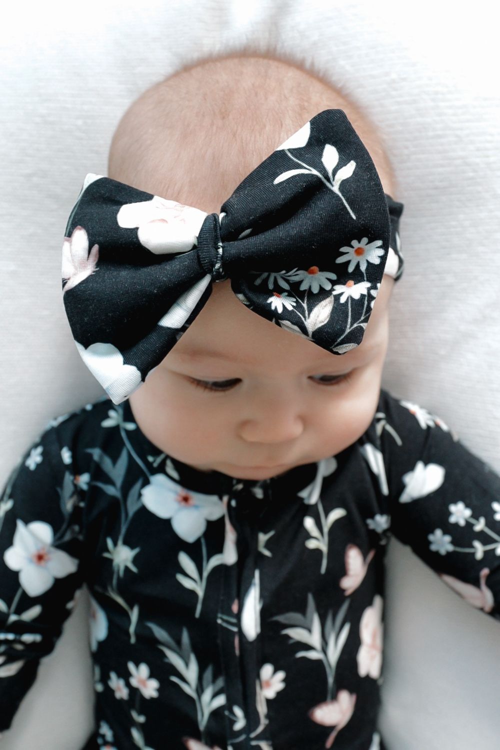 Cuddly Bow in Midnight Floral *MANUFACTURERS FAULT*