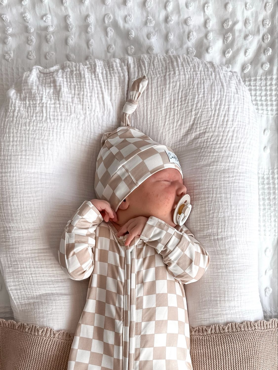 Cuddly Cap in Beige Checkers