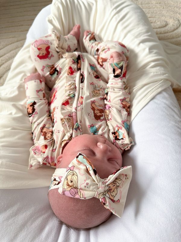 Cuddly Bow in Pretty Princesses