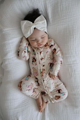 Cuddly Suit Frill in Pretty Princesses