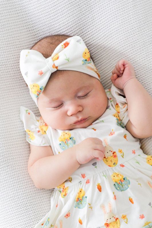 Cuddly Bow in Easter