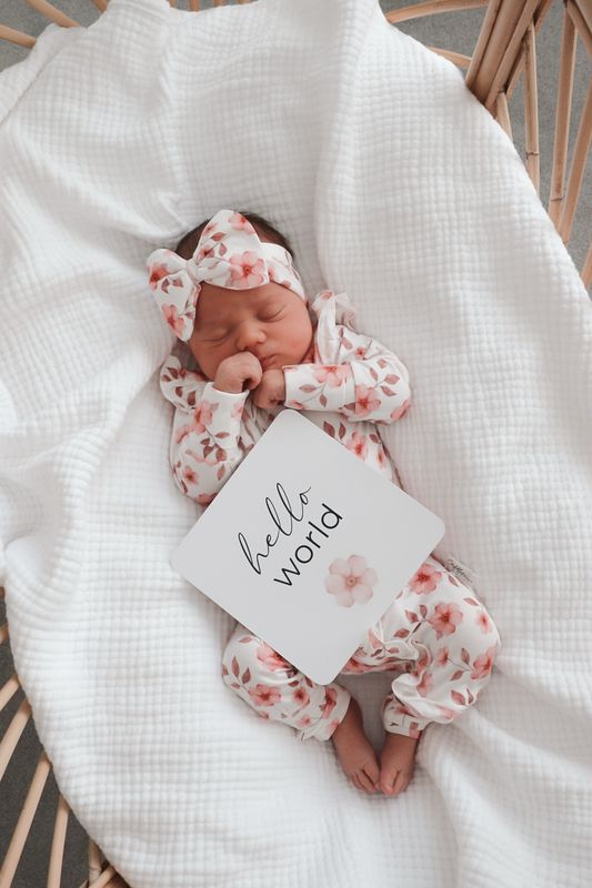 Birth Announcement Card in Blooms