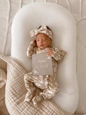 Birth Announcement Card in Beige Checkers & Beige Flowers
