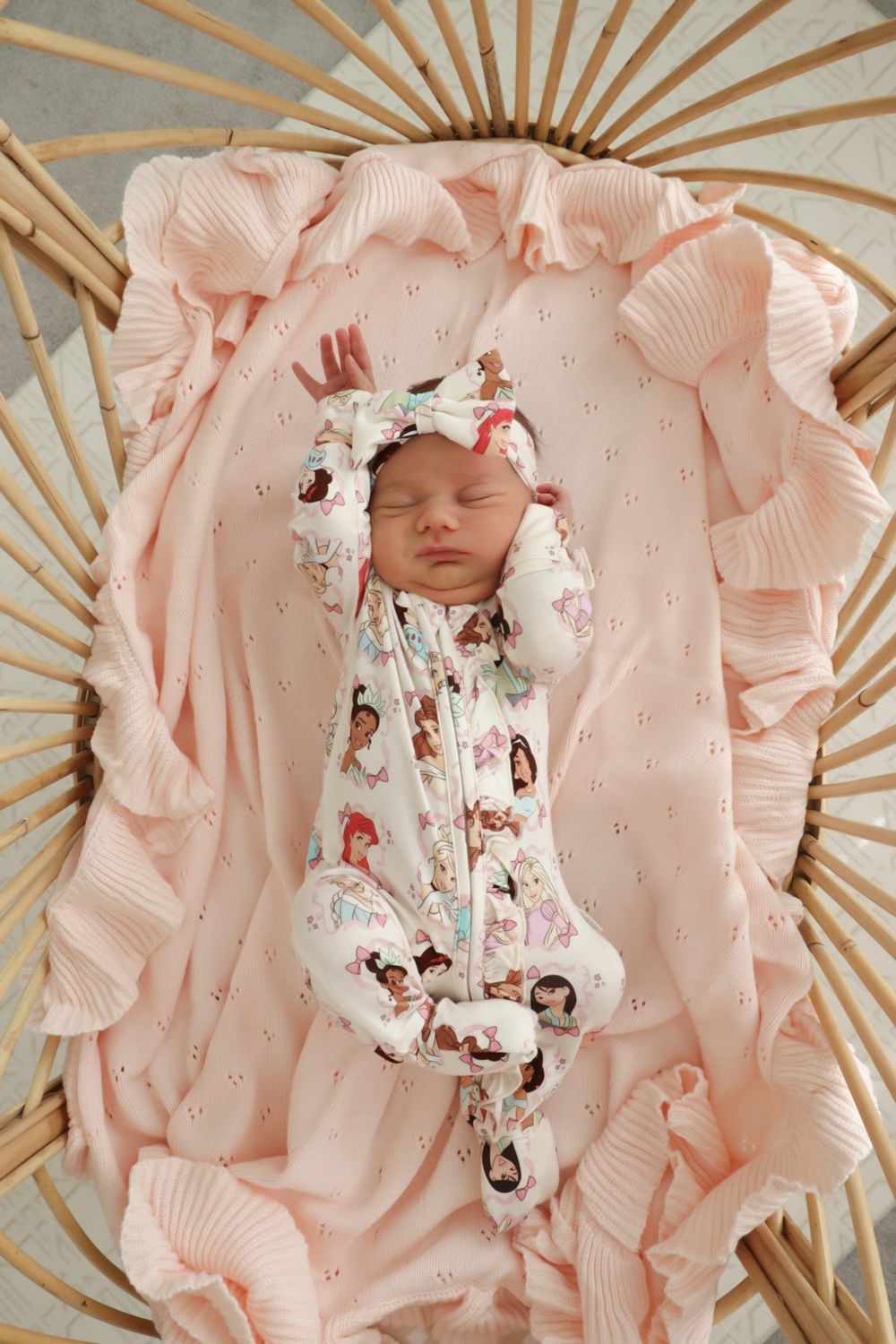 Cuddly Suit Frill in Pretty Princesses