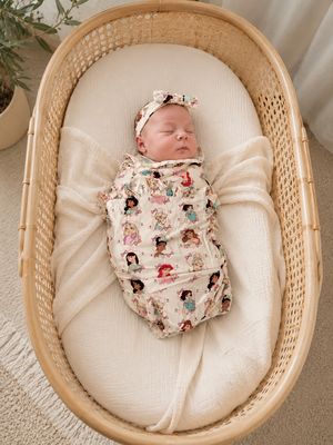 Swaddle Frill in Pretty Princesses Swaddle Frill in Pretty Princesses