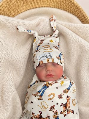 Cuddly Double Knot Cap in Andy & Pal Cuddly Double Knot Cap in Andy & Pal