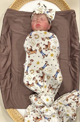 Swaddle in Andy & Pal Swaddle in Andy & Pal