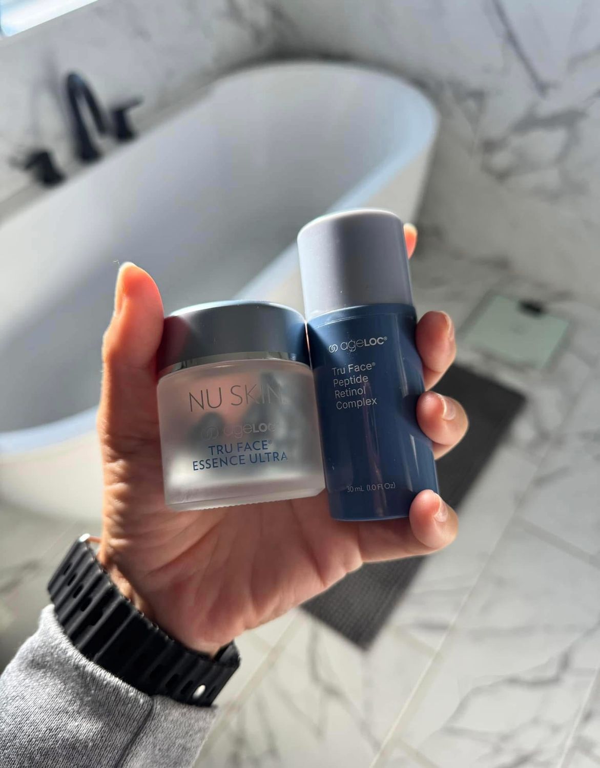 True face essence serum + Retionol bundle