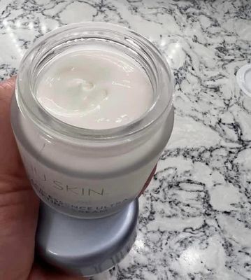 Uplifting cream