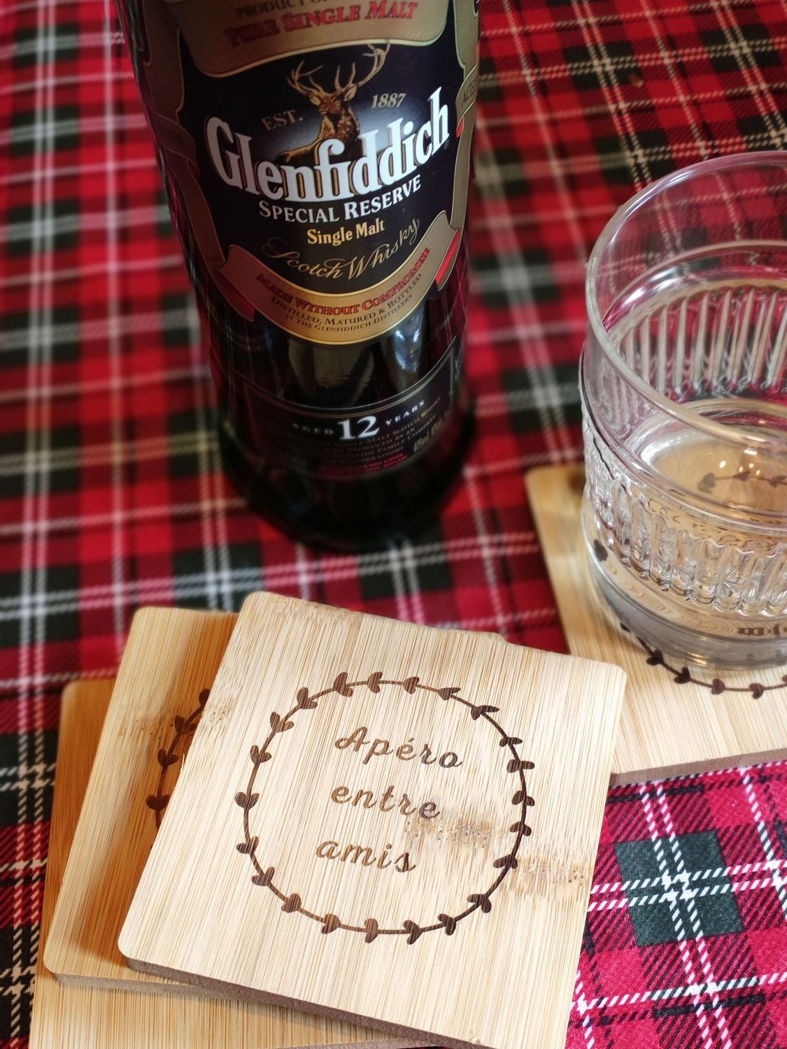 Lot de 6 Dessous de verre en bambou gravés Lot de 6 Dessous de verre en bambou gravés