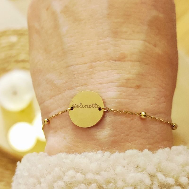 Bracelet doré boules avec médaille à personnaliser