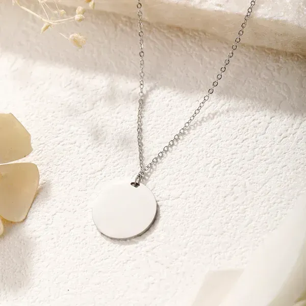 Collier argenté avec médaille à personnaliser