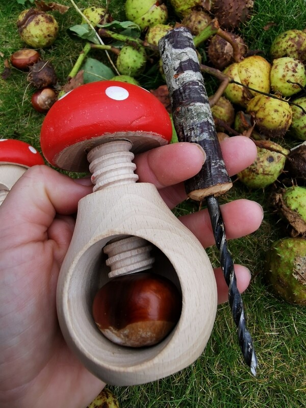 Conker Clamp with hand drill 