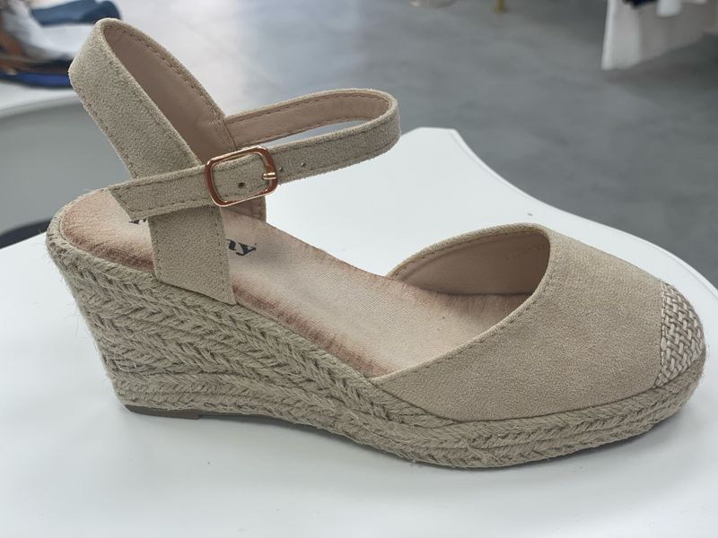 Zapatilla esparto beige