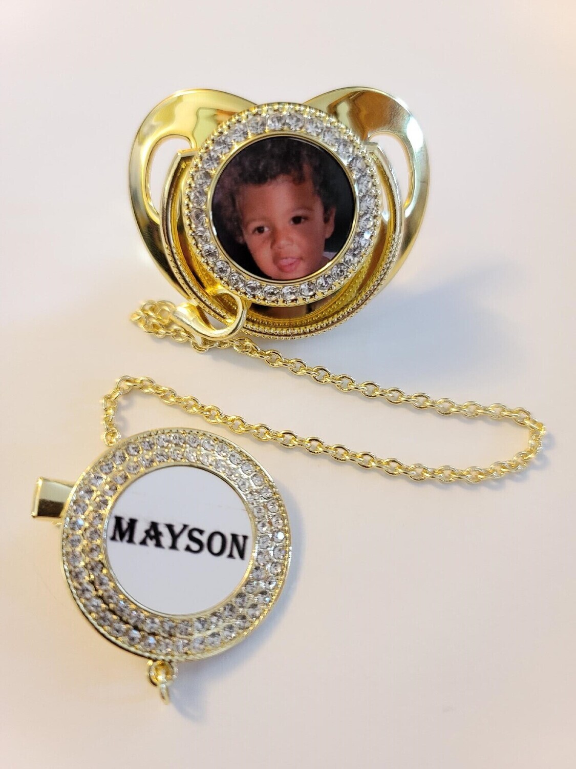 SUCE BRILLANTE(POUR OCCASION SPÉCIALE) NOIR - OR  - ARGENT  1/35$  2/60$  ou   SHINY PACIFIER(FOR SPECIAL OCCASION) BLACK - GOLD - SILVER