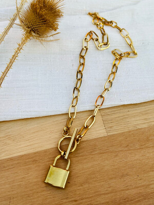 Collar candado corto
