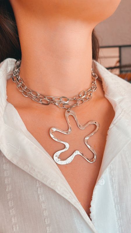 Collar Flower