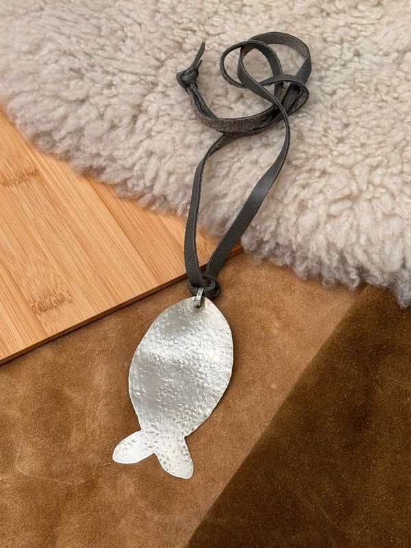 Collar fish