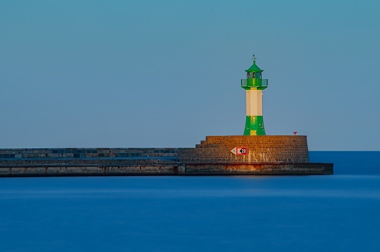 Leuchtturm im Abendlicht