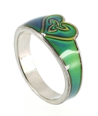 Enamel Heart Shaped Celtic Triquetra Colour Change Mood Ring
