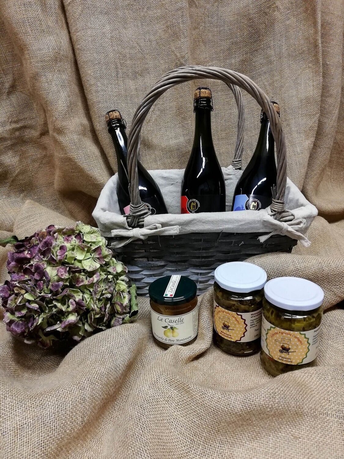 Cesto con Lambrusco Mantovano DOP (Rosato, Rosso, Rossissimo) e Specialità Mantovane - 2021 04