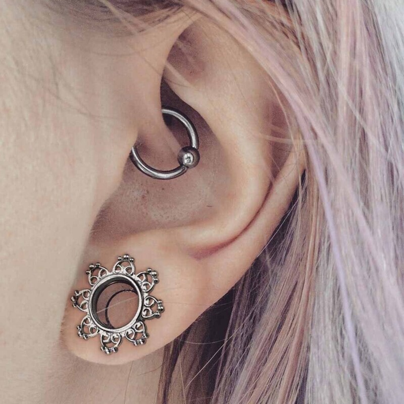 Flesh Tunnel Filigranen Tribal Herzen silber