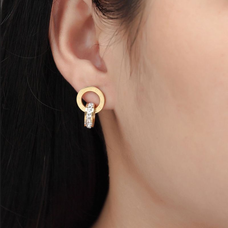 Boucles d'oreilles puces en acier inoxydable 18K plaqué or avec chiffres romains gravés