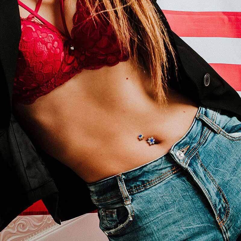 Bauchnabelpiercing mit Kristallblumen weiss-aqua