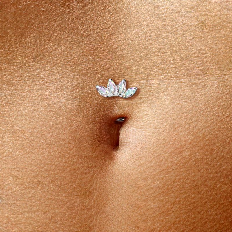 Bauchnabelpiercing aus Titan vier Kristallblätter AB