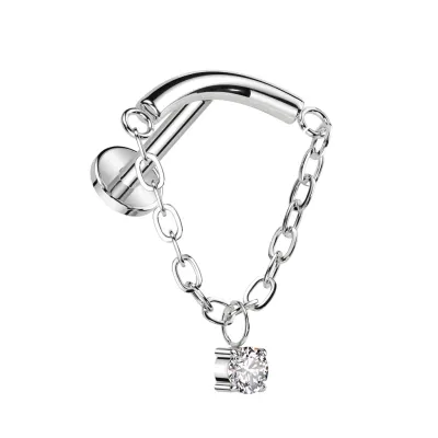 Upper Helix Piercing mit Kette silber